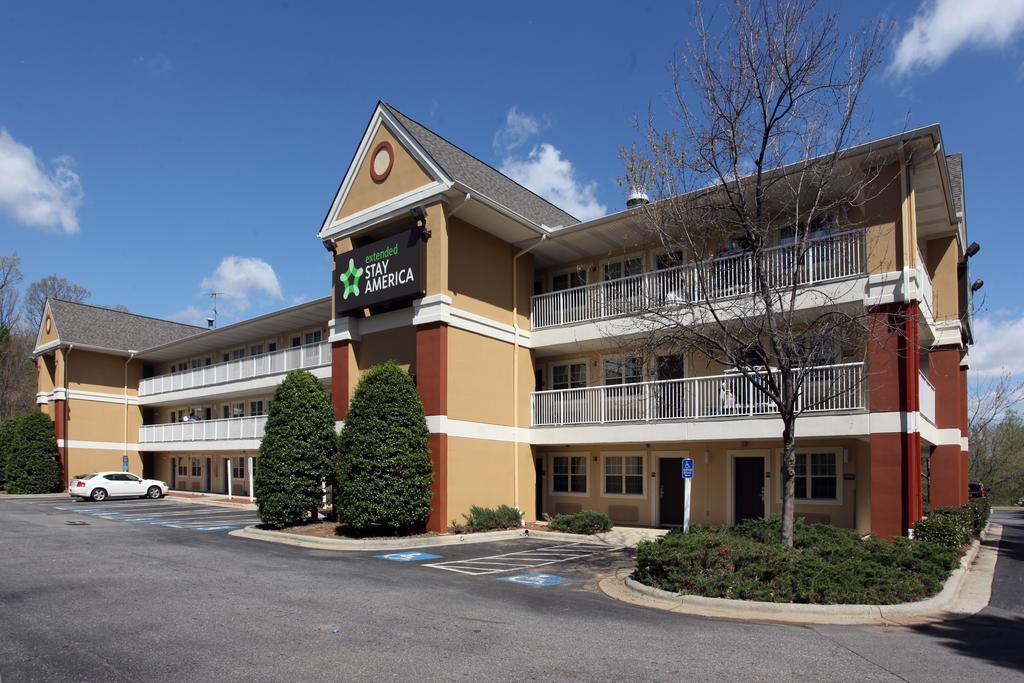 Extended Stay America Select Suites - Greensboro - Wendover Ave - Big Tree Way Exterior photo