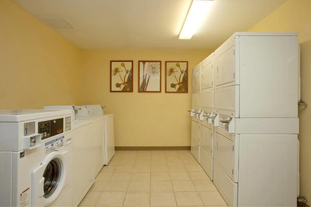 Extended Stay America Select Suites - Greensboro - Wendover Ave - Big Tree Way Exterior photo